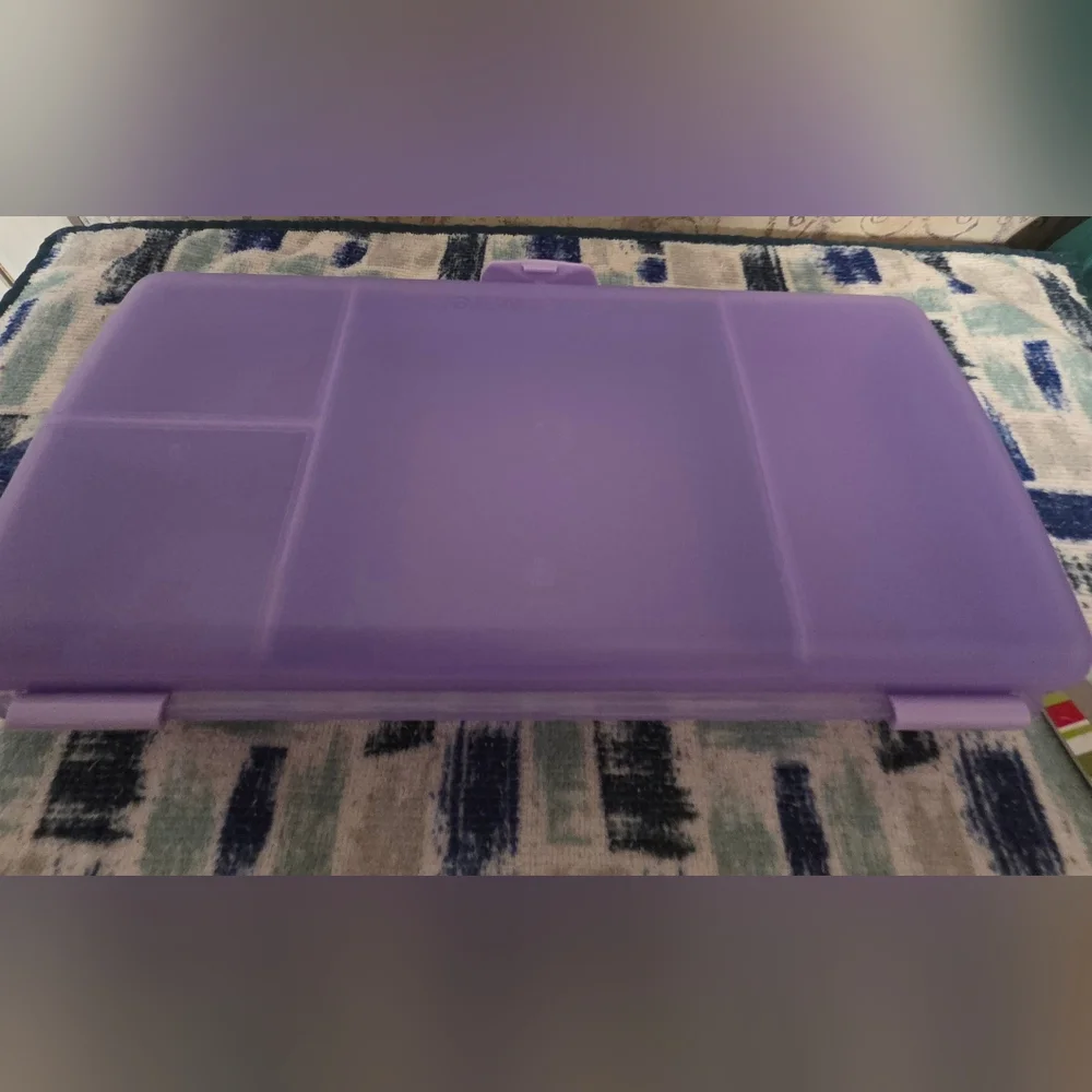 Tupperware Lunch N Things Container NWT